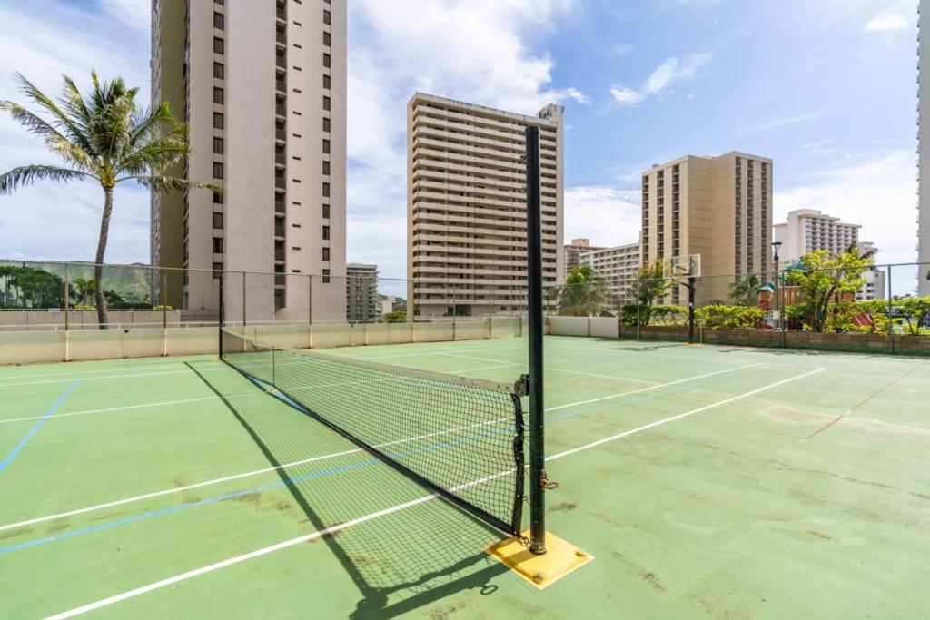 Waikiki Banyan W-Ocean Views With Free Parking! Apartment Honolulu Exterior foto