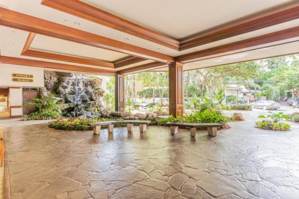 Waikiki Banyan W-Ocean Views With Free Parking! Apartment Honolulu Exterior foto